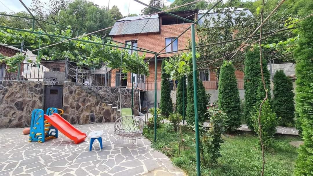Guest House Casa ボルジョミ エクステリア 写真